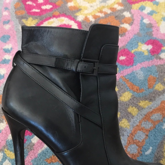 Black bootie heels!! - Picture 2 of 5